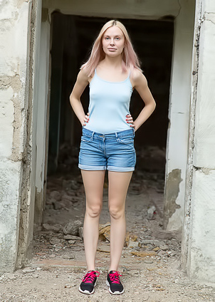 Maria Rubio Shows Her Beautiful And Sexy Body