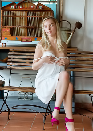 Bella Spark In Sweet Perfection