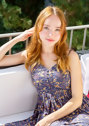 Rinna Ly Freckle-faced Beauty Is Soon Naked