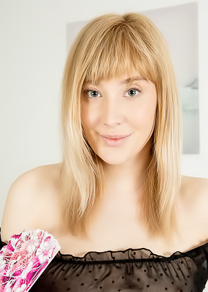 Amateur Gf Emily Embers