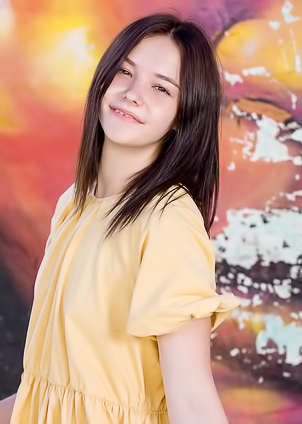 Matty Cute Brunette Satisfy Her Pussy