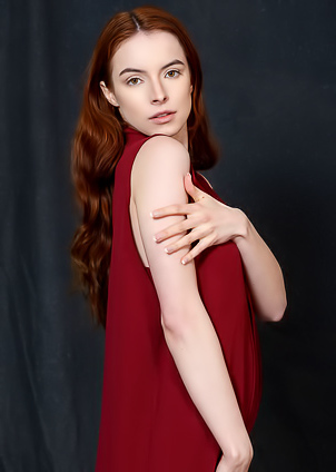 Loren Sun Seductive Brunette Doesnt Hesitate To Get Naked