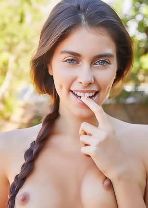 Foxy Alissa Exposing Her Perfect Breasts With A Charming Smile