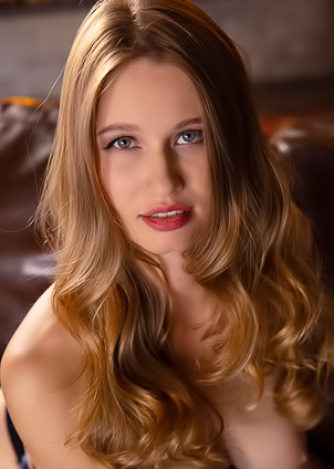 Stella Cardo Spend A Cozy Night