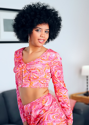 Selva Lapiedra Take Off Short Skirt To Expose Her Hairy Pussy