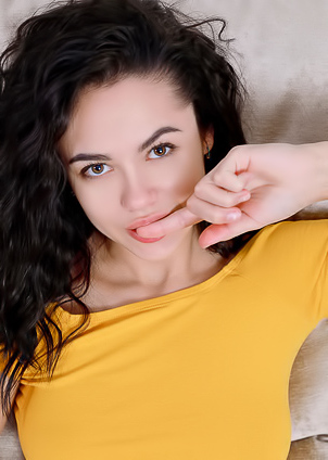 Dzhili With Enticing Rear View Of Her Perfect Ass