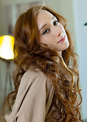 Alice Mido Flaunts Her Firm Round Ass Provocatively