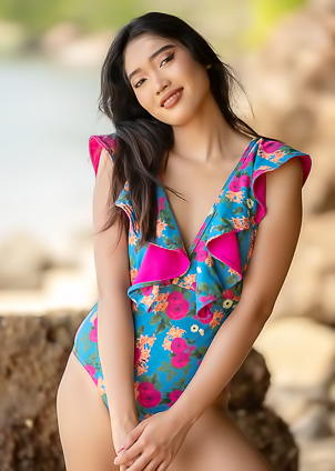 Minari The Sun Kiss Her Peachy Ass