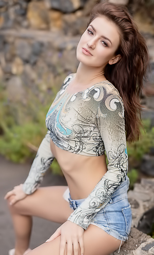 Elina Love Stunning Beauty Getting Naked Outdoors