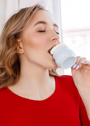 Polly Yangs Voluptuous Beauty Is Elegantly Poised In High Heels And A Chic Red Dress