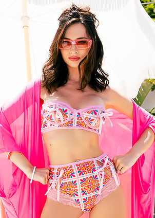 Brooke Tilli Summer Stream