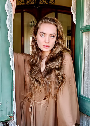 Vero Kai Goes Face Down On The Bed For A Lingering Look At Her Curvaceous Booty