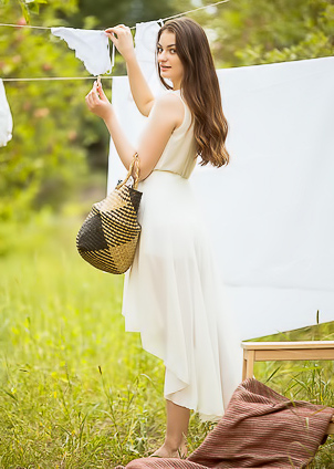 Shining Moon Sexy Free Spirit Can’t Resist The Urge To Go Naked Outdoors