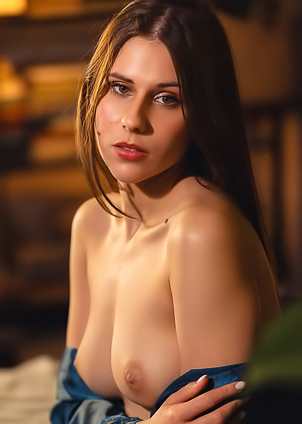 Amber Slassh - Hungarian Nude In Open Robe