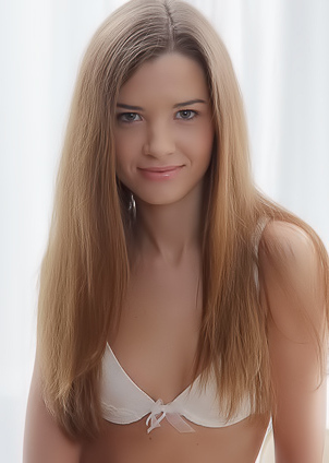 Beautiful Naked Teen Fanni O