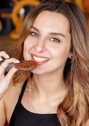 Lolli Spring Squeezing Her Sexy Ass Cheeks