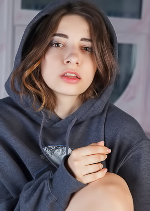 Elle Mira Naughty Babe