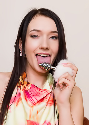 Anal Plug For Britney Dutch