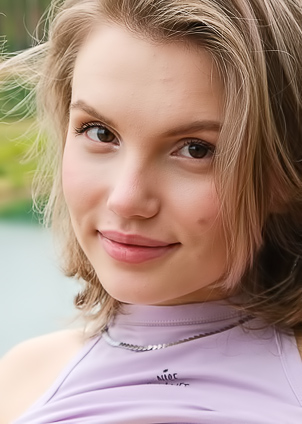 Milka Wey Returns to Wild Outdoor Orgasm in Nature Foresta