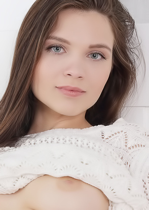 Adriana Fawns Sweaty Eager Ass Grab Under Sweater in Cozy Bedroom Tease