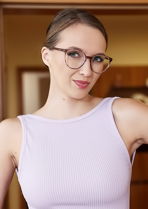 Stacy Cruz Gives A Slow And Sexy Handjob Before Getting Fucked